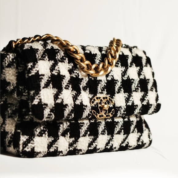 Chanel 19 Flap Tweed Hand Bag Two Tone - Picture 2 of 9